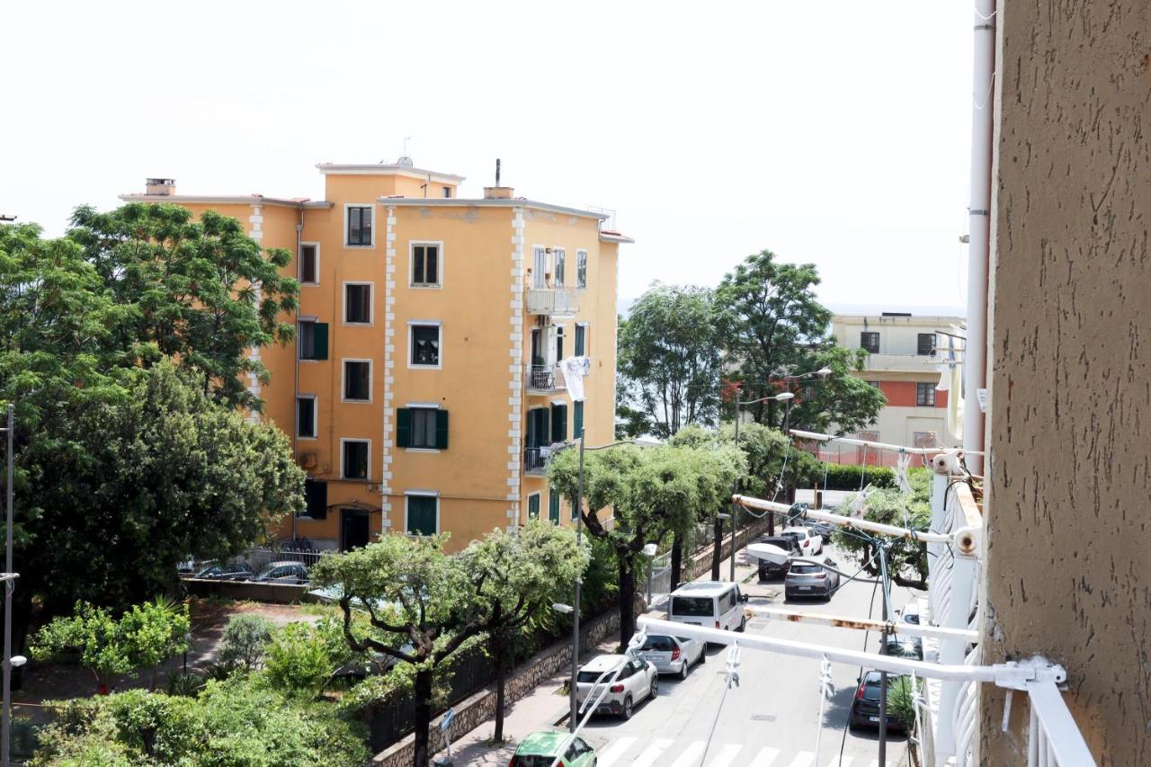 Bright Apartment Near The Sea With Parking Salerno Zewnętrze zdjęcie
