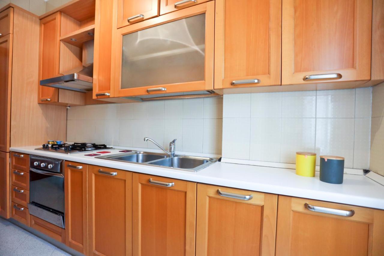 Bright Apartment Near The Sea With Parking Salerno Zewnętrze zdjęcie