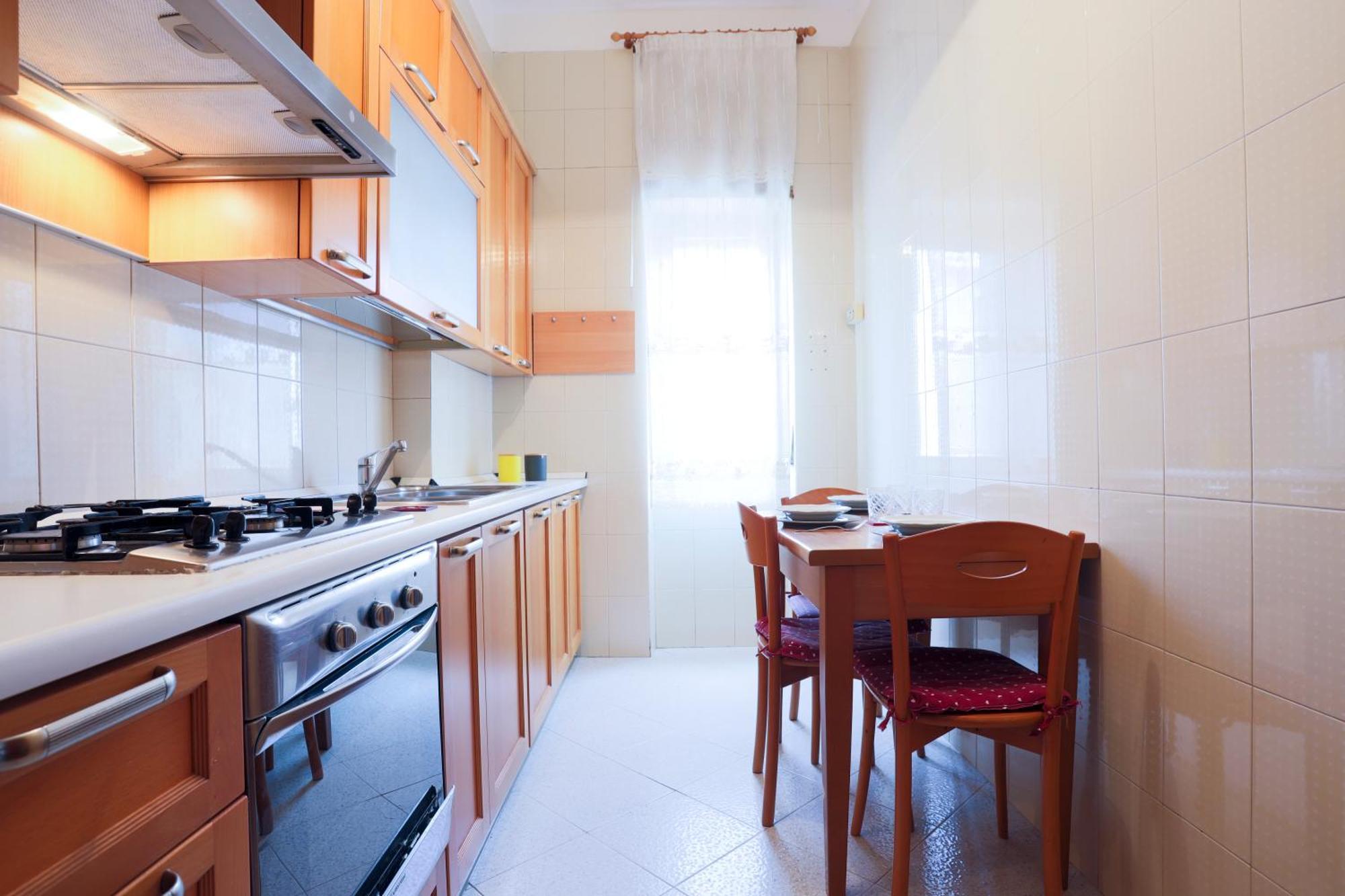 Bright Apartment Near The Sea With Parking Salerno Zewnętrze zdjęcie